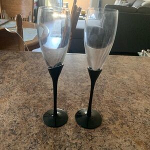NWOT Vintage Tall Black Tulip Stemmed Set of 2 Wine Clear Glasses 10"